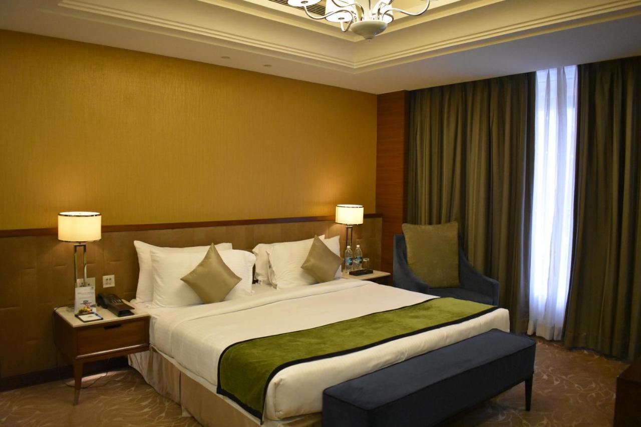 Hotel Sayaji Kolhapur Esterno foto
