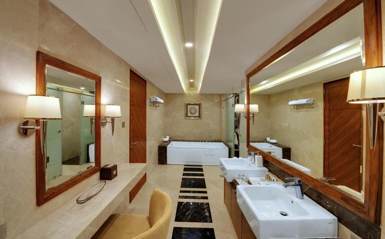 Hotel Sayaji Kolhapur Esterno foto