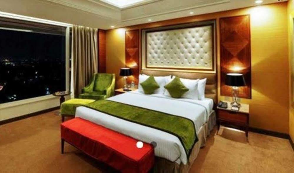 Hotel Sayaji Kolhapur Esterno foto